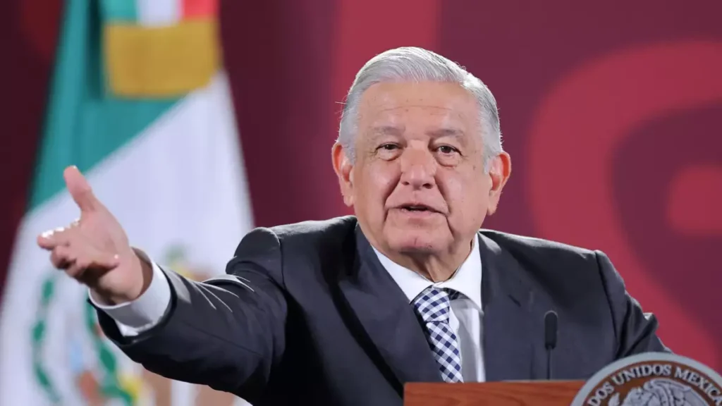 AMLO18