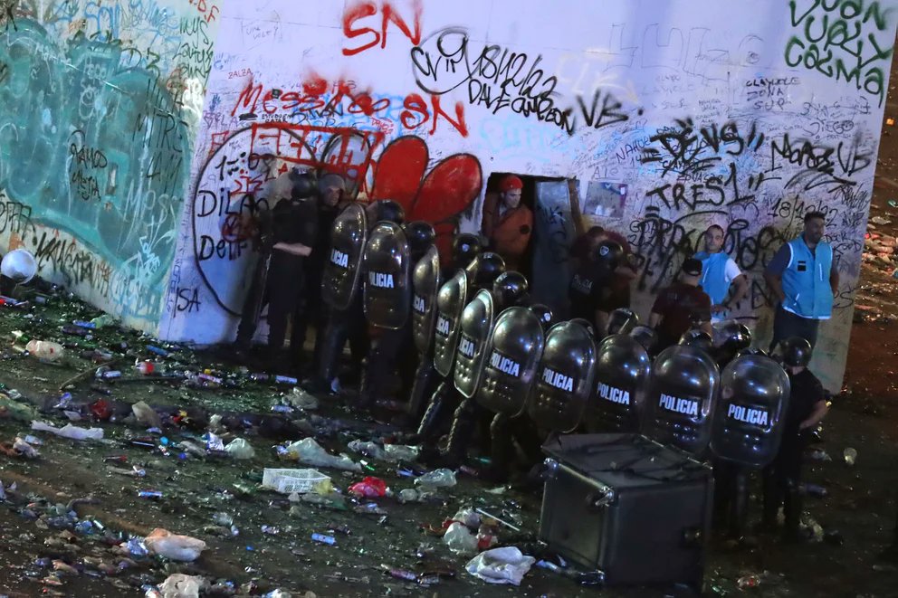 ARGENTINA DESTROZOS COPA DEL MUNDO