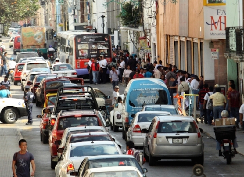 CONGESTION VEHUCULAR MERIDA YUCATAN MEXICO